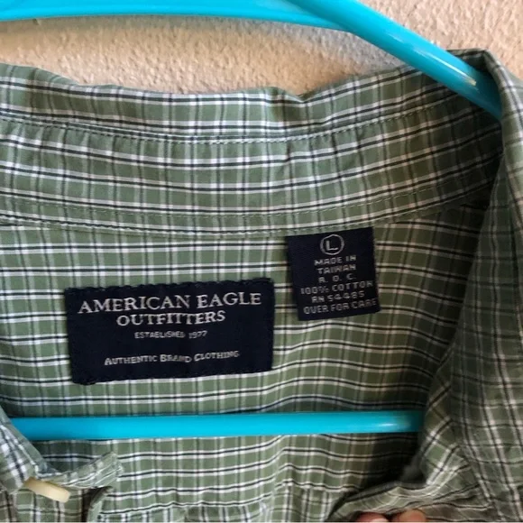 American Eagle Outfitters Casual Green/Navy/Cream Plaid Button-down Shirt. Large - Picture 10 of 12
